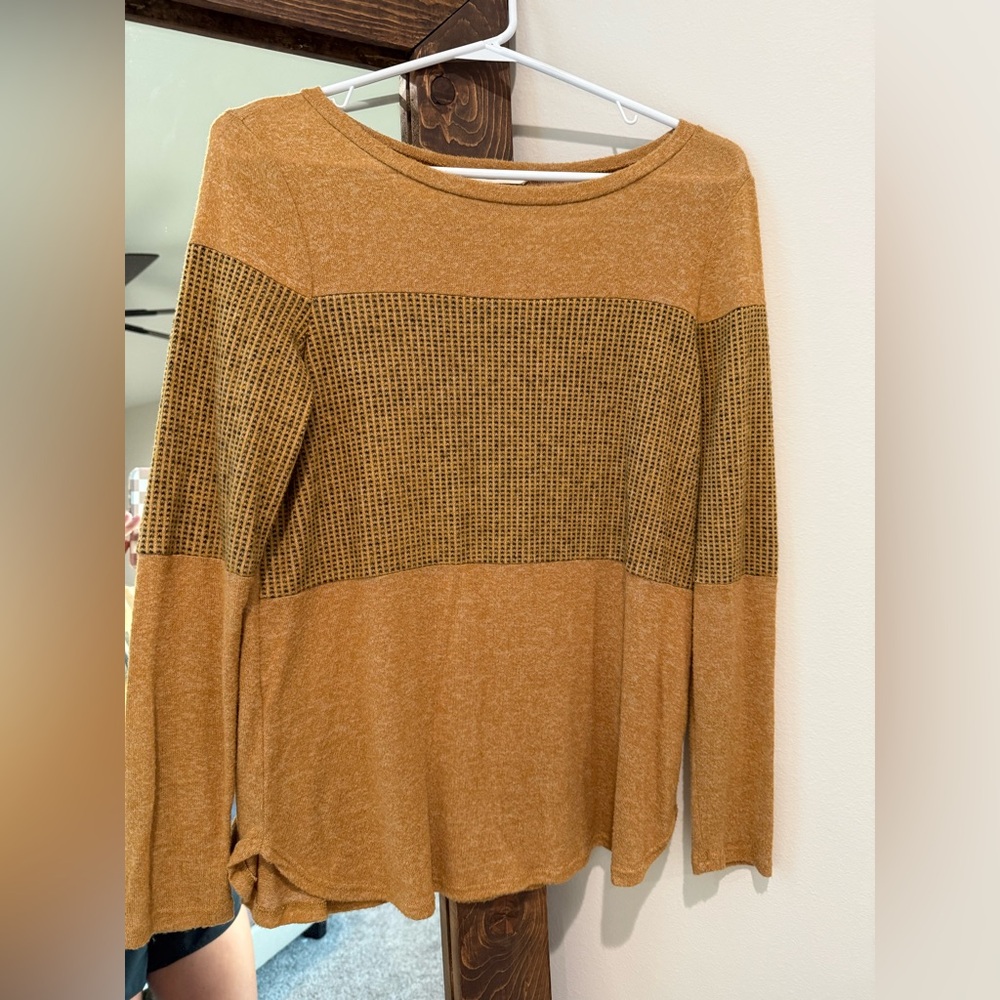 Women’s mustard sweater